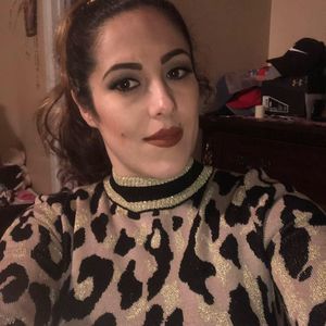 Meet your Posher, Mayela